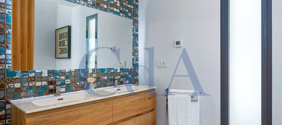 3 bedrooms Villa in Punta Prima, Spain No. 6283 18