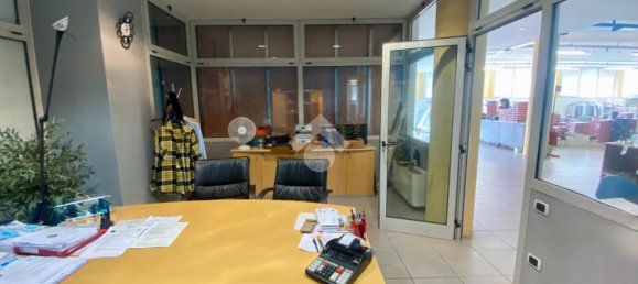 6-Zimmer Gewerbliche Immobilie in Tombolo, Italy, Nr. 341378 21