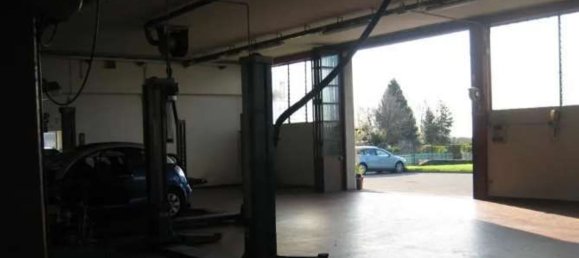 1901m² Commercial property in Brenna, Italy No. 224978 20