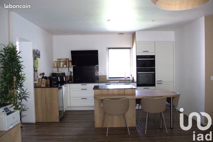 Дом с 3 спальнями в Нуази-ле-Гран, Франция № 313686