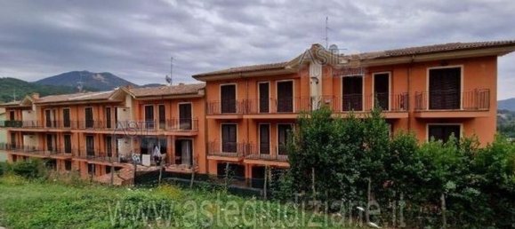 5 rooms Apartment in Carsoli, Italy No. 33760 6