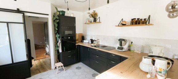 4 bedrooms House in Saint-Memmie, France No. 49076 2