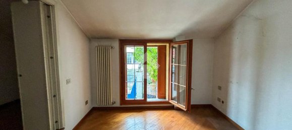 Офис с 3 комнатами в Аграте Брианца, Италия № 88202 12