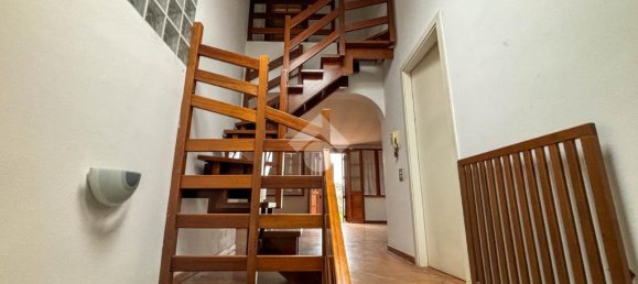 Офис с 3 комнатами в Аграте Брианца, Италия № 88202 9