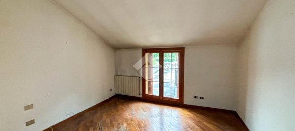 Офис с 3 комнатами в Аграте Брианца, Италия № 88202 5