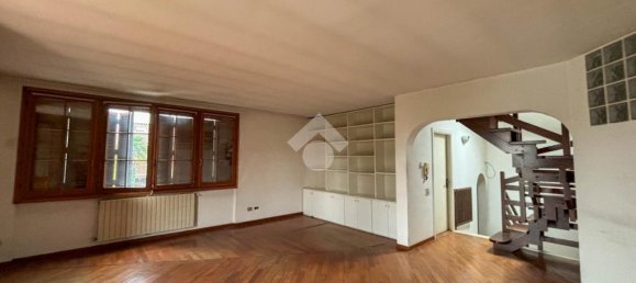 Офис с 3 комнатами в Аграте Брианца, Италия № 88202 7