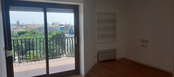 4 Schlafzimmer Wohnung in Valencia, Spain, Nr. 4826 5