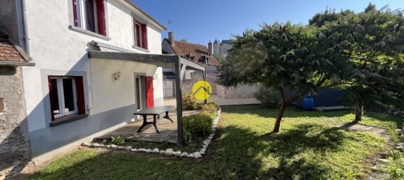 2 bedrooms House in Chateauneuf-sur-Cher, France No. 241162 2