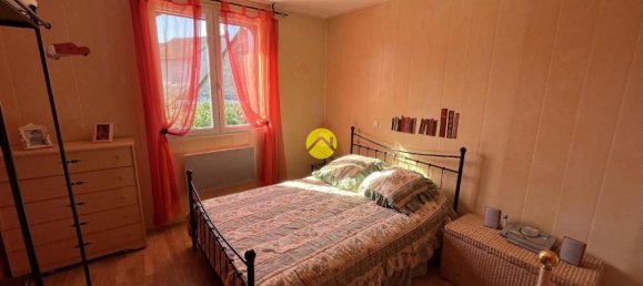 2 bedrooms House in Chateauneuf-sur-Cher, France No. 241162 10