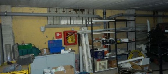 395m² Commercial property in Milan, Italy No. 248214 6