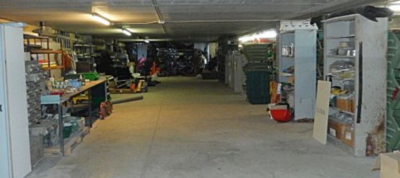 395m² Commercial property in Milan, Italy No. 248214 5