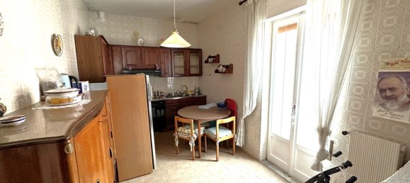6 rooms Apartment in Formia, Italy No. 151636 4