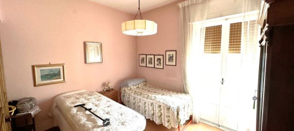 6 rooms Apartment in Formia, Italy No. 151636 12