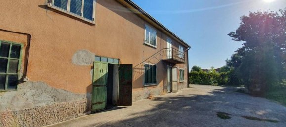 5 rooms House in Arcole, Italy No. 24079 2