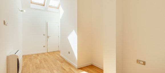 شقة 2 غرف نوم  في Tivat, Montenegro رقم 434 9