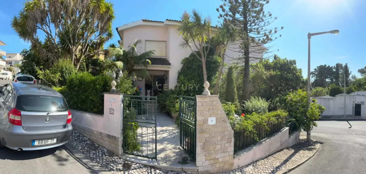 6 bedrooms Villa in Cascais, Portugal No. 344076