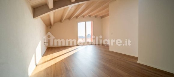 2 bedrooms Penthouse in Parma, Italy No. 225865 5