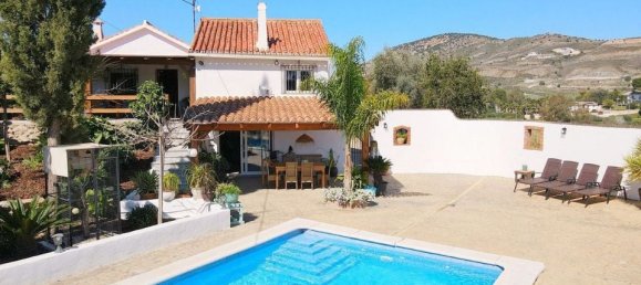 Villa de 4 dormitorios en Alhaurín el Grande, Spain No. 30003 8