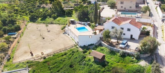Villa de 4 dormitorios en Alhaurín el Grande, Spain No. 30003 4