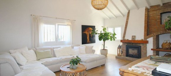 Villa de 4 dormitorios en Alhaurín el Grande, Spain No. 30003 21