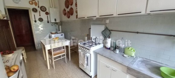 4 bedrooms Apartment in Lucca, Italy No. 328090 7