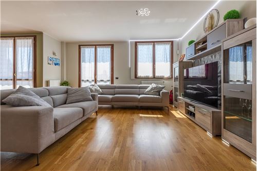 2 غرف نوم شقة في Busto Arsizio, Italy رقم 290167