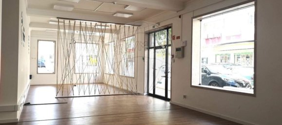 عقار تجاري في Almada, Portugal 92متر مربع رقم 84129 9