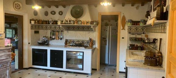 3 bedrooms Villa in Seravezza, Italy No. 368058 17