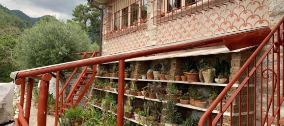 3 bedrooms Villa in Seravezza, Italy No. 368058 4