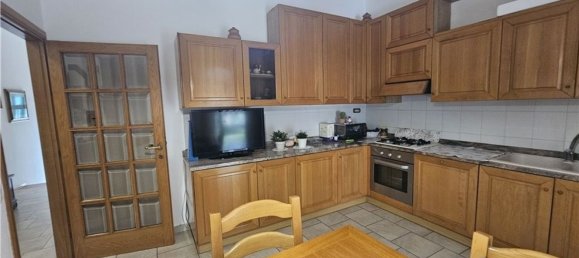 5 bedrooms Apartment in Empoli, Italy No. 332539 9