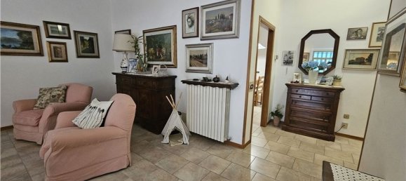 5 bedrooms Apartment in Empoli, Italy No. 332539 5