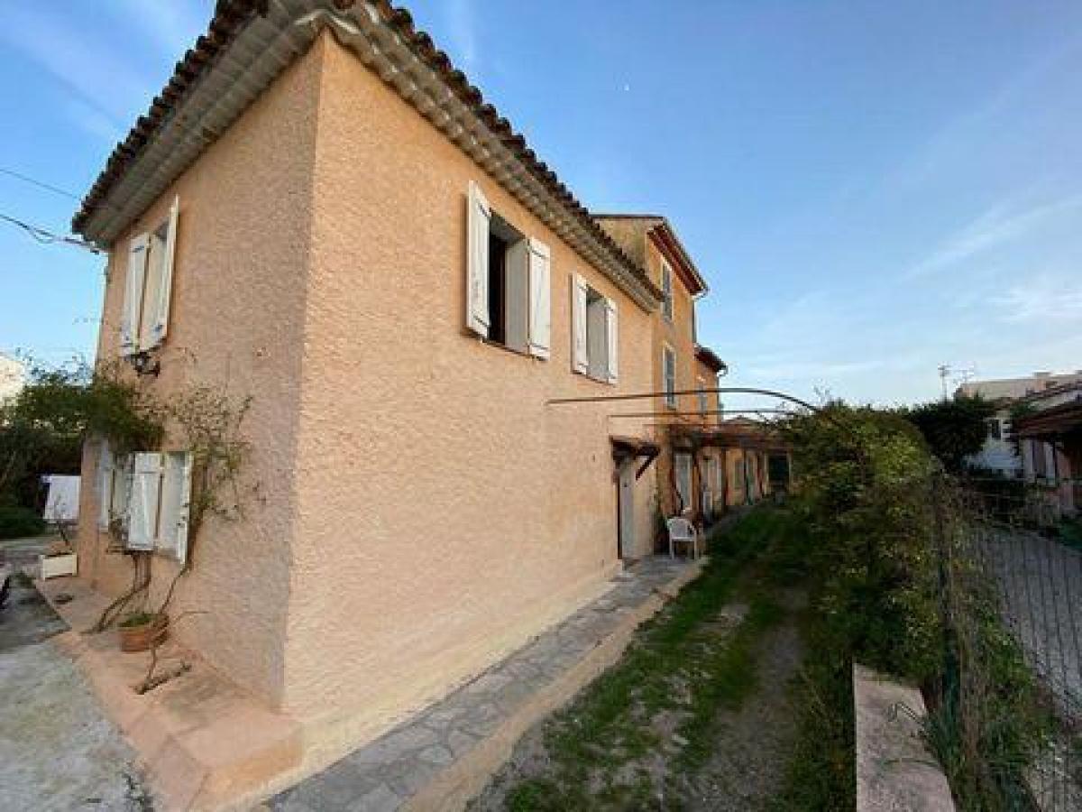 3 bedrooms House in Vallauris, France No. 8601