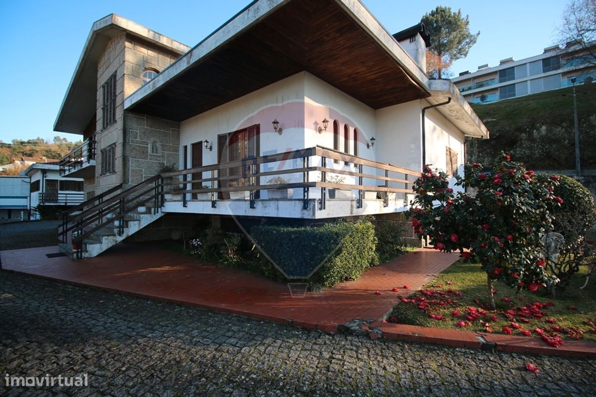 5 chambres Maison à Guimaraes, Portugal No. 43164