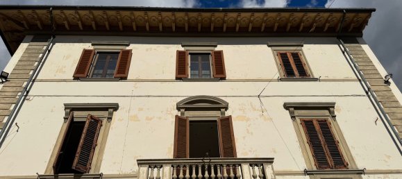 4 rooms Apartment in Sesto Fiorentino, Italy No. 89553 10
