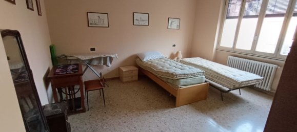 Apartamento de 4 dormitorios en Gerenzano, Italy No. 361286 14