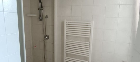 Apartamento de 4 dormitorios en Gerenzano, Italy No. 361286 21