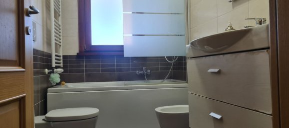 3 rooms Apartment in Rome, Italy No. 161318 6