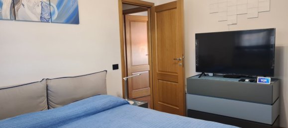 3 rooms Apartment in Rome, Italy No. 161318 4