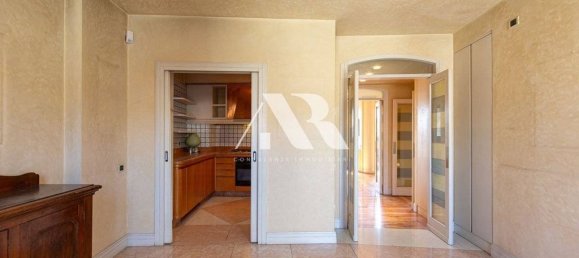 4 bedrooms Apartment in Verona, Italy No. 59370 27