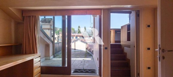 4 bedrooms Apartment in Verona, Italy No. 59370 51