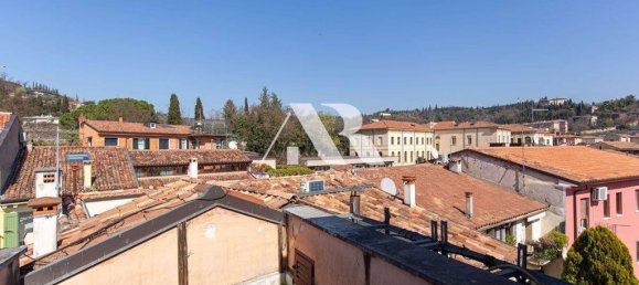4 bedrooms Apartment in Verona, Italy No. 59370 4