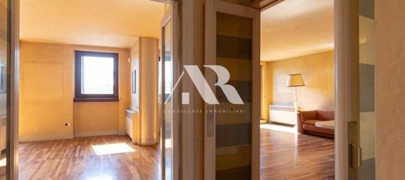 4 bedrooms Apartment in Verona, Italy No. 59370 33