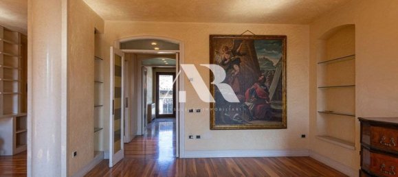 4 bedrooms Apartment in Verona, Italy No. 59370 25