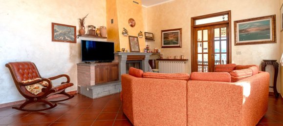 Вилла с 6 комнатами в Аулла, Италия № 85026 6