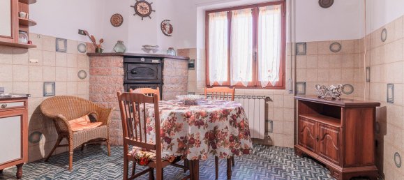 Вилла с 6 комнатами в Аулла, Италия № 85026 30