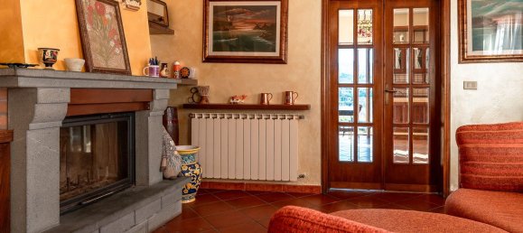 Вилла с 6 комнатами в Аулла, Италия № 85026 11