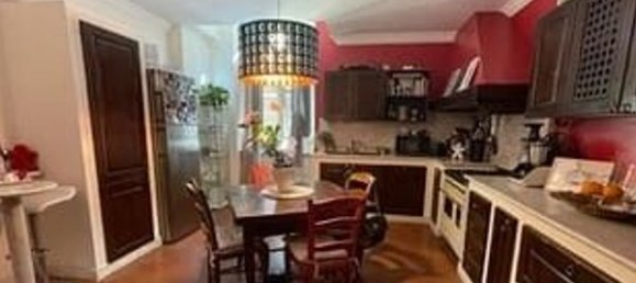 6 rooms Duplex in Carrara, Italy No. 193019 5