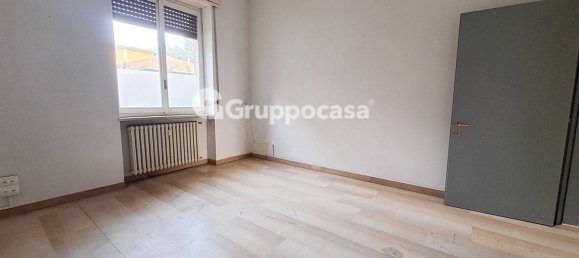 3 rooms Apartment in Magenta, Italy No. 331528 10