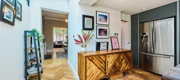 3 bedrooms House in London, United Kingdom No. 12745 10