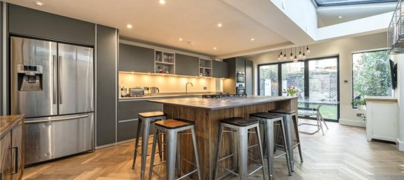 3 bedrooms House in London, United Kingdom No. 12745 2